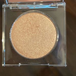 KKW Beauty Tempting Highlighter